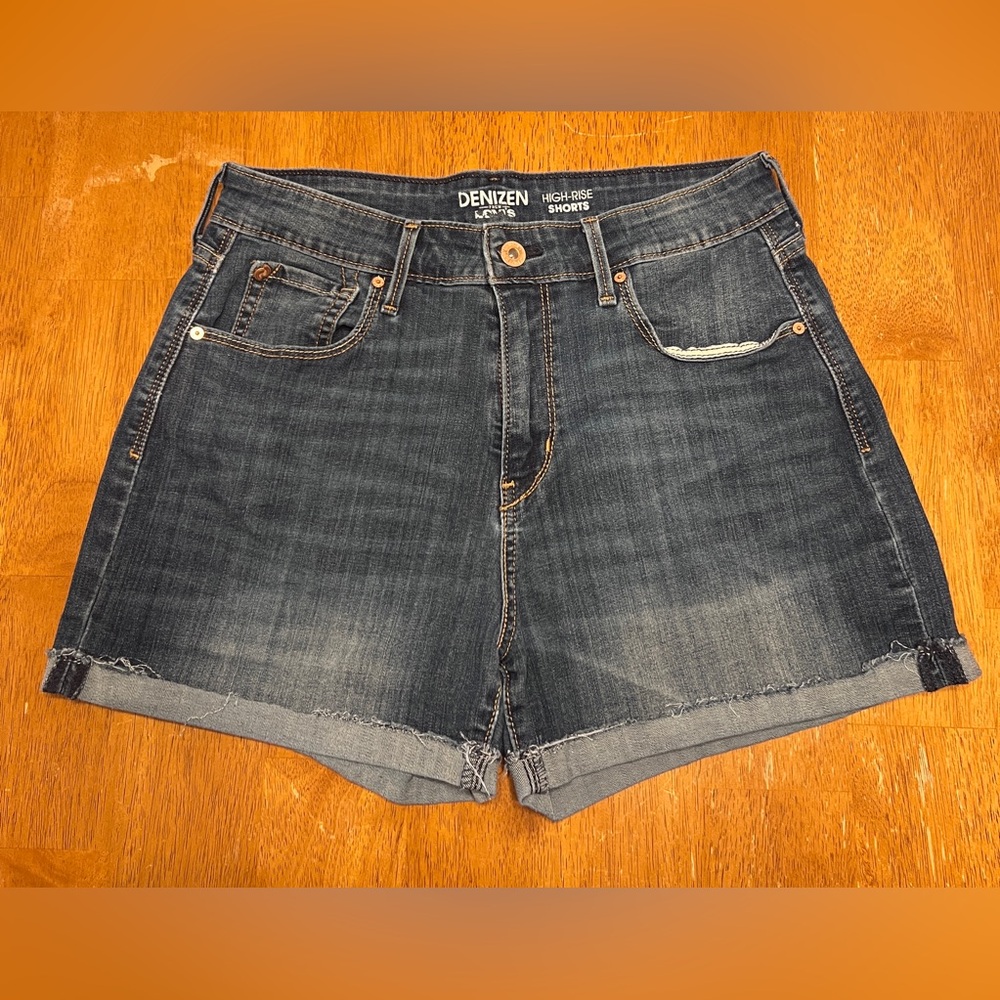 Denizen by Levi’s High Rise Shorts Size 8